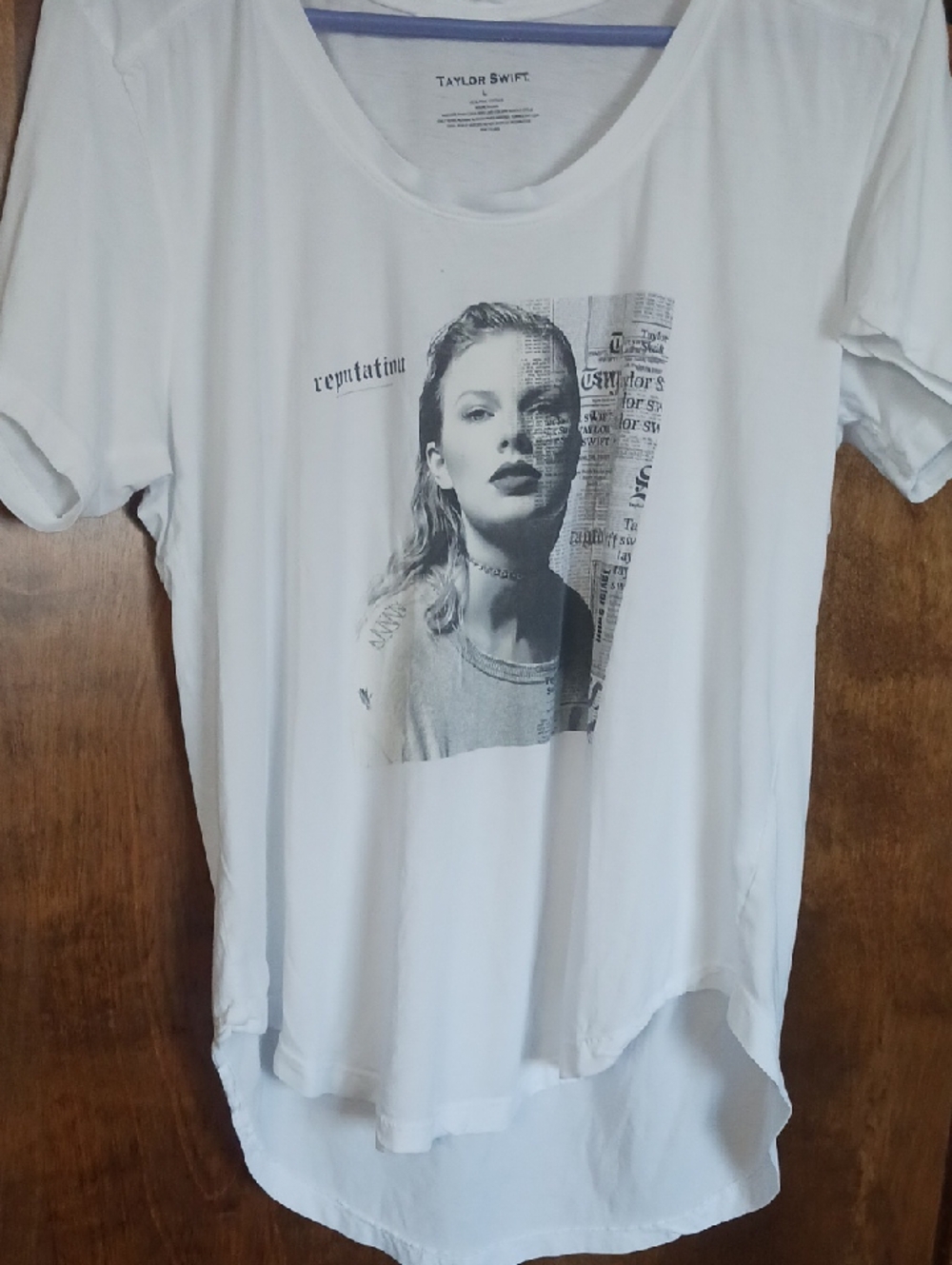 Taylor Swift White Graphic Scoop Neck Tee with Black Photo Print